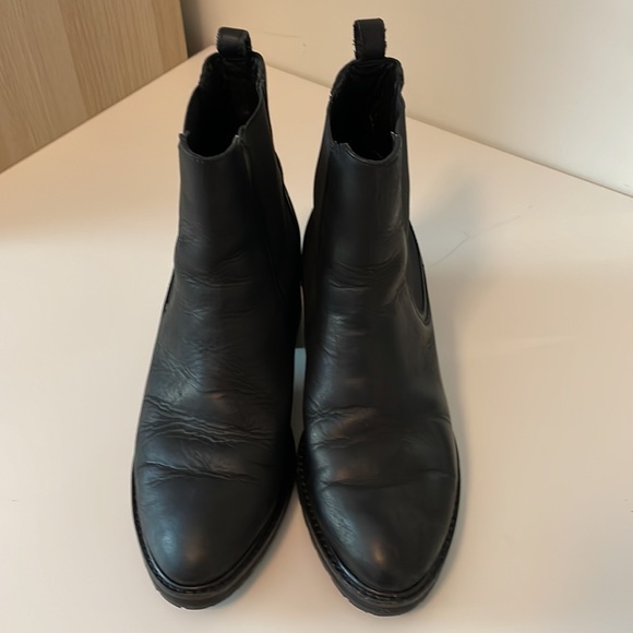 GIVING AWAY SOON. Thursday Boot Co.  Knockout High Heeled Chelsea Boot - Picture 3 of 7